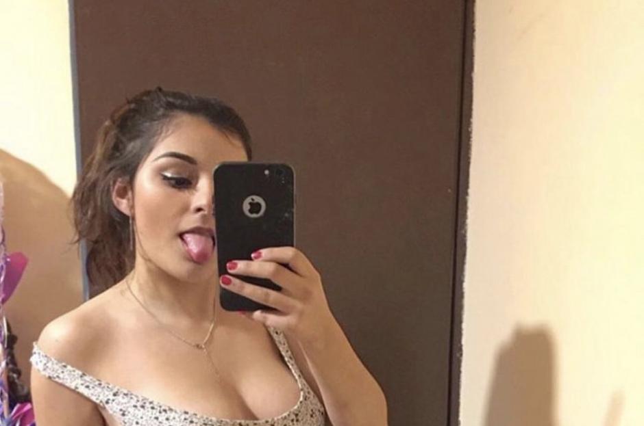 Una foto un tanto seductora se convirti&oacute; en un enigma para los internautas. (Foto: Twitter)