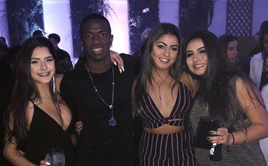 Vinicius festeja su cumpleaños 19 bien acompañado. (Foto: Instagram)