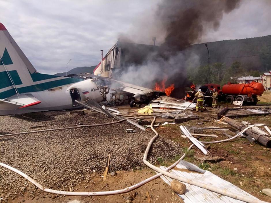 Pasajero filma el momento en el que se estrella avión donde iba