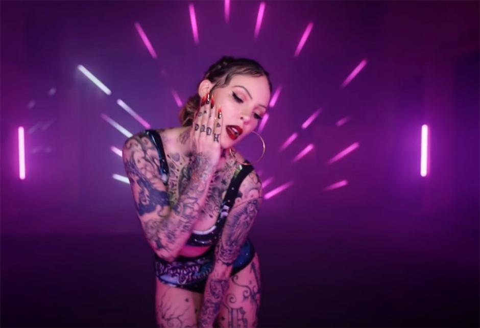 Belinda luce sorprendente en su nuevo video. (Foto: Milenio)