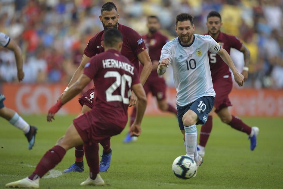 El astro argentino Lionel Messi durante el partido ante Venezuela. (Foto: AFP)