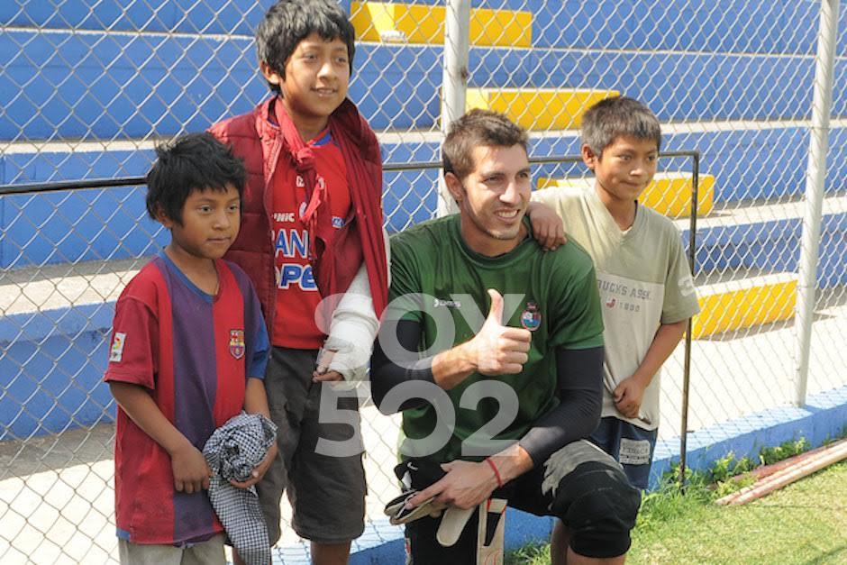 Jaime Penedo no cambia el amor que le profesa la afición de Municipal. (Foto: Archivo/Nuestro Diario)