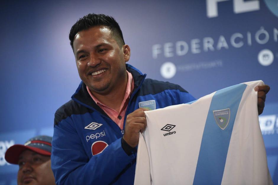 El cobanero Amarini Villatoro ya es el oficialmente el técnico de Selección Nacional. (Foto: Wilder López)