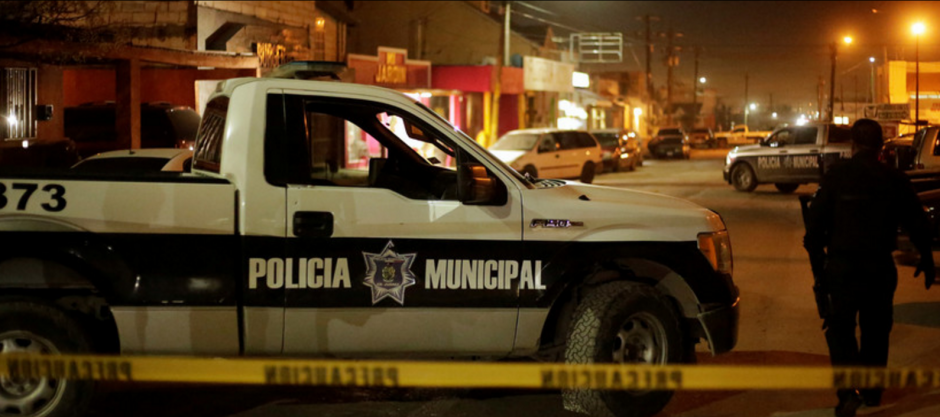 Un grupo armado irrumpi&oacute; en el bar en Guanajuato. (Foto: captura pantalla)&nbsp;
