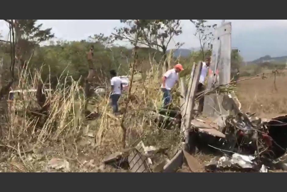 El avi&oacute;n de maniobras se desplom&oacute; en el aut&oacute;dromo Pedro Cofi&ntilde;o. (Foto: captura pantalla)&nbsp;