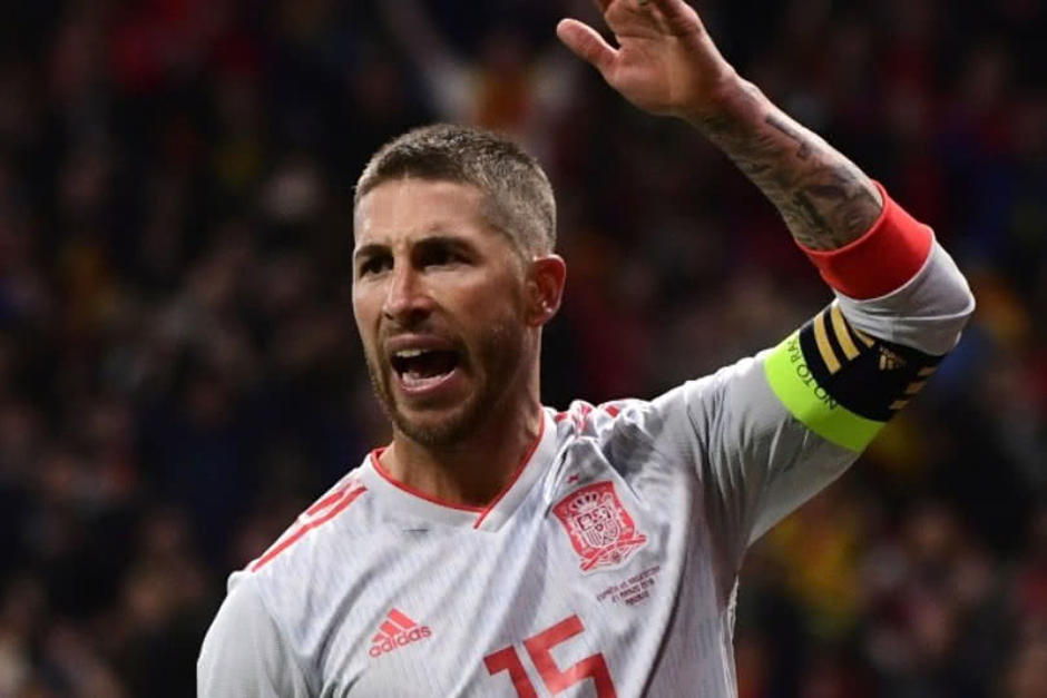 Sergio Ramos le envió un mensaje a su entrenador de la Selección de España. (Foto: AFP)