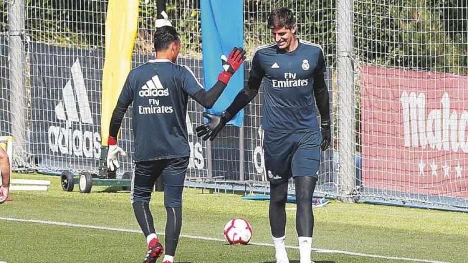 El Real Madrid confirma a Courtois y Keylor Navas analiza irse. (Foto: AFP)