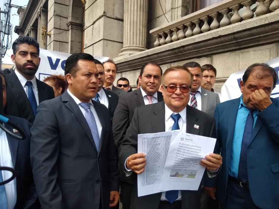 Mauricio Radford, presidenciable del partido Fuerza, acudi&oacute; al Congreso luego de que su hermano fuera citado por la bancada UNE. (Foto: Cortes&iacute;a Fuerza)
