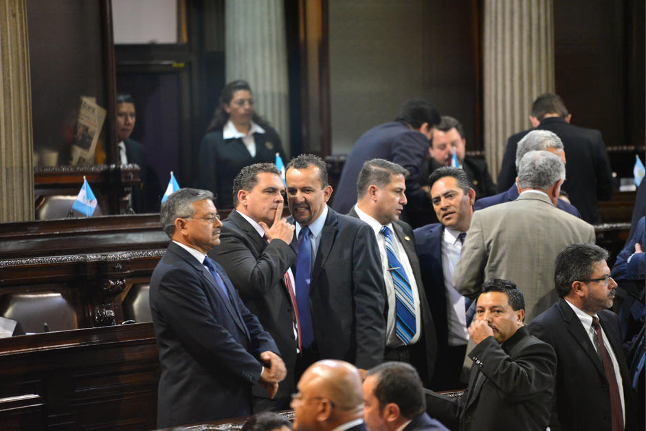 Siete diputados del PP están siendo señalados de promover y recibir prebendas a cambio de beneficiar la aprobación de leyes. (Foto: Archivo/Soy502)