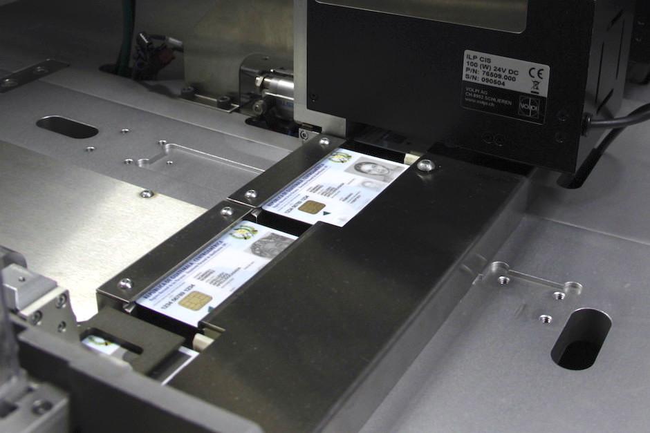 El documento cumple una d&eacute;cada desde que se empez&oacute; a entregar a los primeros guatemaltecos. En 2019 deben renovarlo. (Foto: Fredy Hern&aacute;ndez/Soy502)