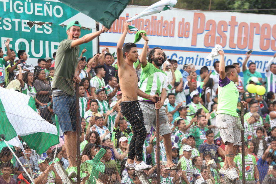 La afici&oacute;n colonial est&aacute; ansiosa de celebrar un nuevo t&iacute;tulo del f&uacute;tbol guatemalteco. (Foto: Fredy Hern&aacute;ndez/Soy502)