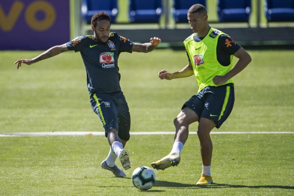 El brasile&ntilde;o ha tenido complicaciones para volver a su mejor estado f&iacute;sico y se tema que no pueda estar en la Copa Am&eacute;rica. (Foto: AFP)