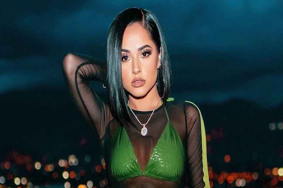 La estadounidense enciende un radiocasete y comienza a sonar Chicken Noodle Soup (Foto: iambeckyg)