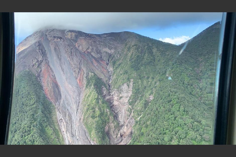 Las autoridades continúan en la búsqueda del turista desaparecido. (Foto: Conred)&nbsp;