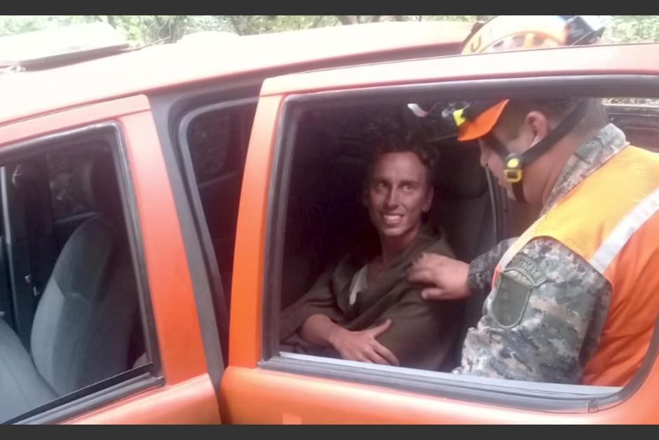 Localizan sano y salvo al turista alemán que escalaba el Volcán de Fuego. (Foto: Conred)