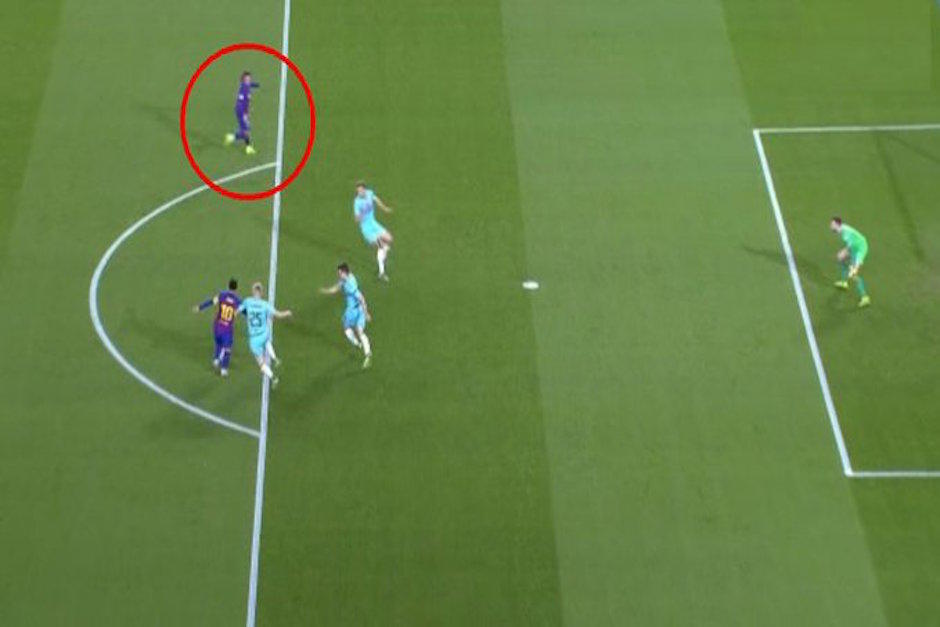 Lionel Messi no le dio el balón a Antoine Griezmann y desperdició un gol cantado para el Barcelona. (Foto: Captura de video)