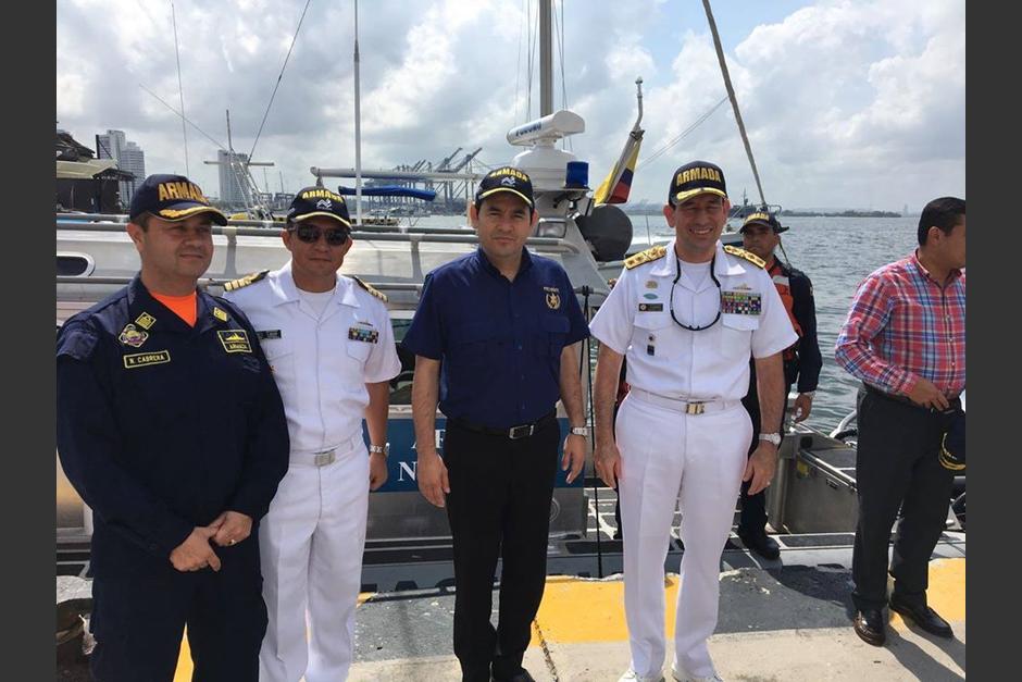 En septiembre de 2016, el presidente Jimmy Morales visit&oacute; a la entidad que le vendi&oacute; el buque a Guatemala. (Foto: Armada de Colombia)