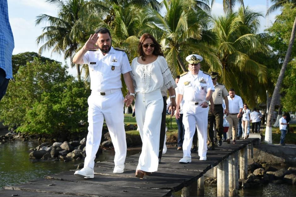 El presidente Morales llev&oacute; a varios integrantes de su n&uacute;cleo familiar a la actividad oficial en la Base Naval del Pac&iacute;fico. (Foto: AGN)
