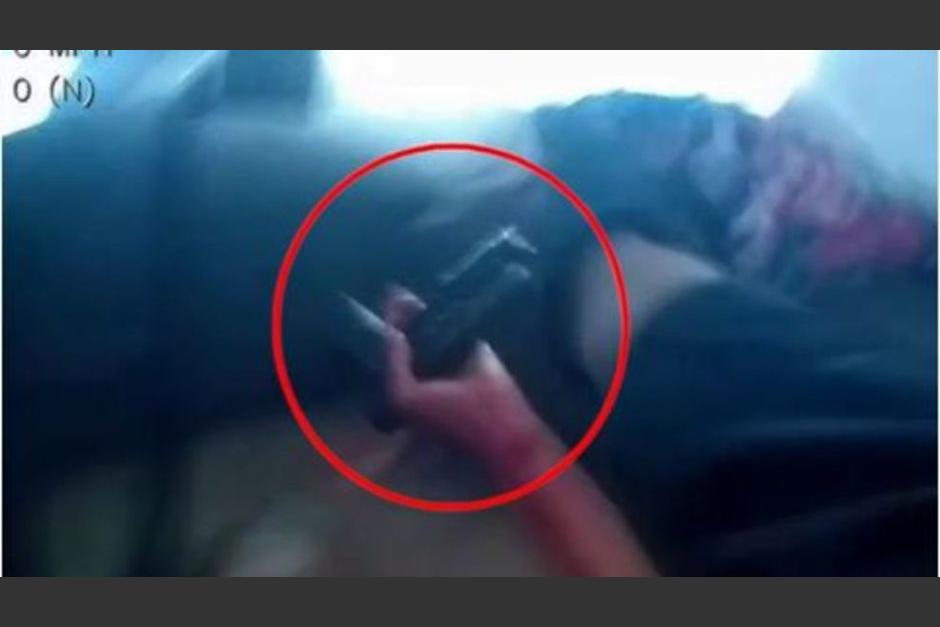 El ni&ntilde;o llam&oacute; al n&uacute;mero de emergencias y a gritos inform&oacute; que su mam&aacute; lo estaba tratando de matar. (Foto: Captura de pantalla)&nbsp;