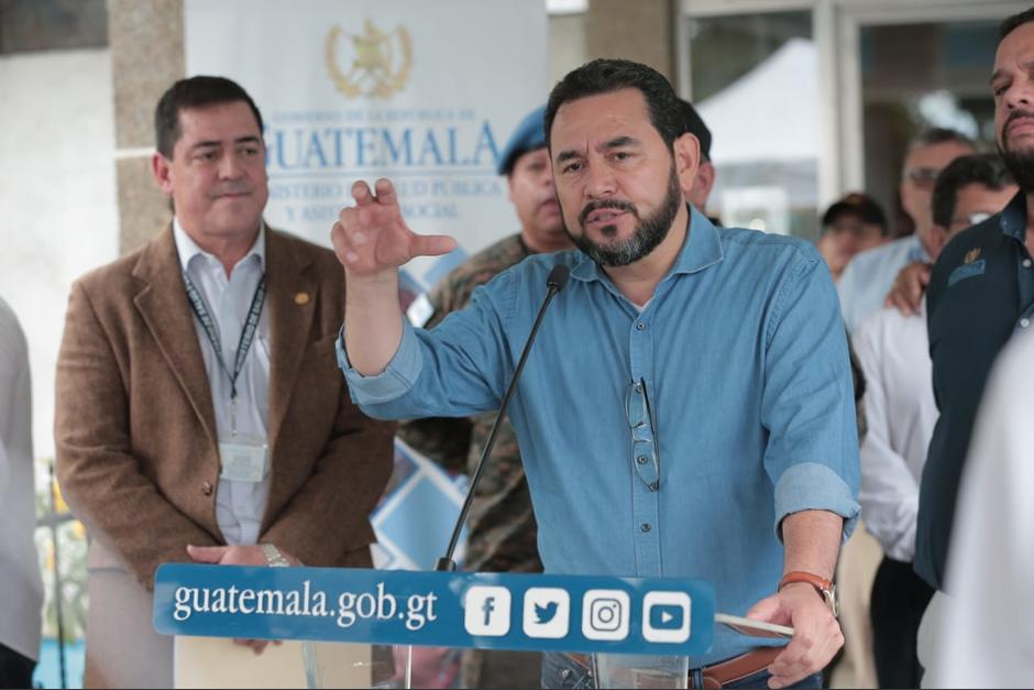 El presidente Jimmy Morales visitó Alta Verapaz para inaugurar un tramo carretero. (Foto: AGN)