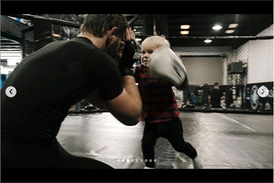 Conor McGregor subi&oacute; al oct&aacute;gono con su hijo de dos a&ntilde;os. (Foto: Instagram)&nbsp;