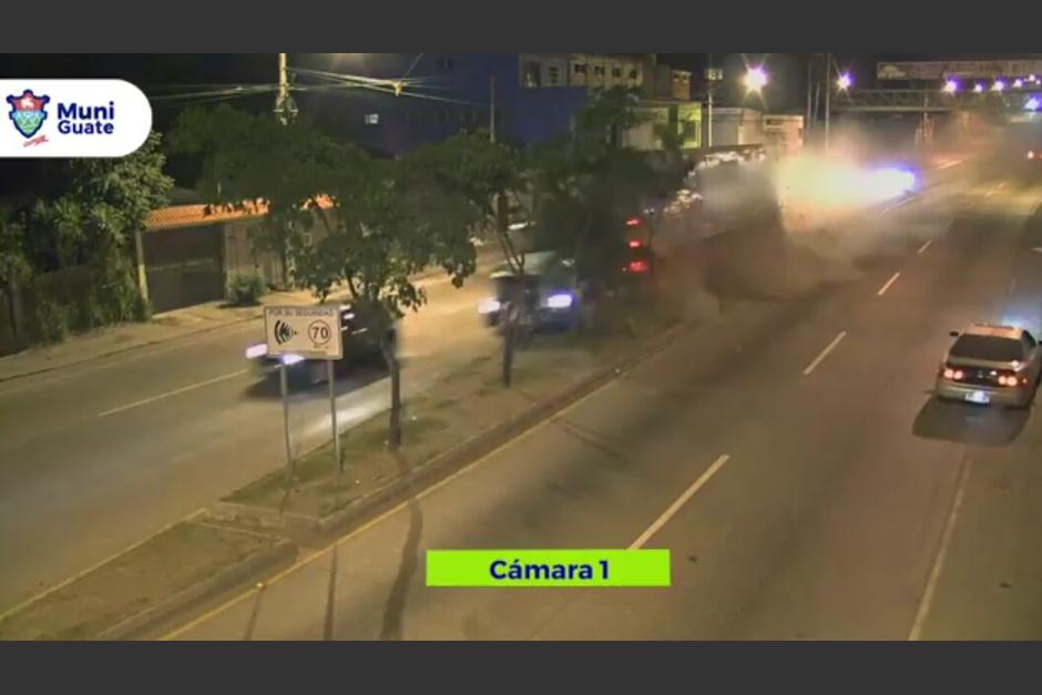 Los motoristas se salvaron gracias a sus reflejos. (Foto: Captura de pantalla)