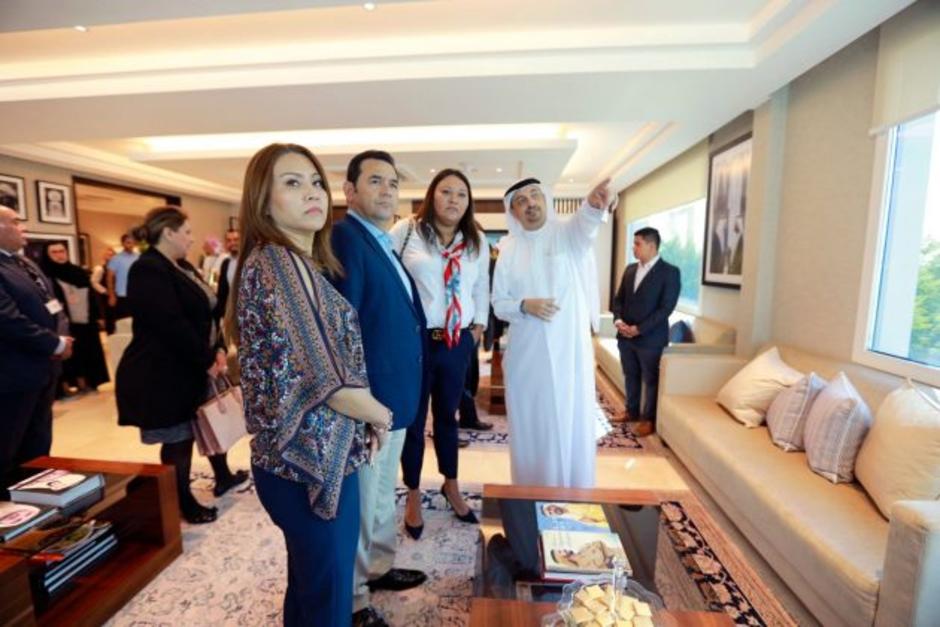 El presidente Jimmy Morales, junto a su esposa Patricia de Morales, visitan el complejo donde se llevará a cabo la Expo 2020. (Foto: AGN)