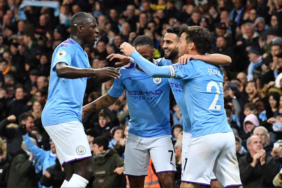 El Manchester City no pierde el paso y sum&oacute; su noveno triunfo en la Premier League. (Foto: AFP)