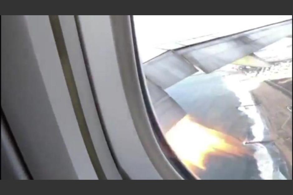 El avi&oacute;n present&oacute; fallas y tuvo que regresar de inmediato al aeropuerto para evitar una tragedia. (Captura Video)