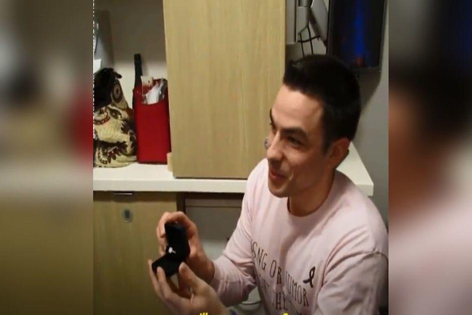 En redes sociales se ha viralizado una fotograf&iacute;a que ha enternecido decenas de corazones (Foto: captura de pantalla)