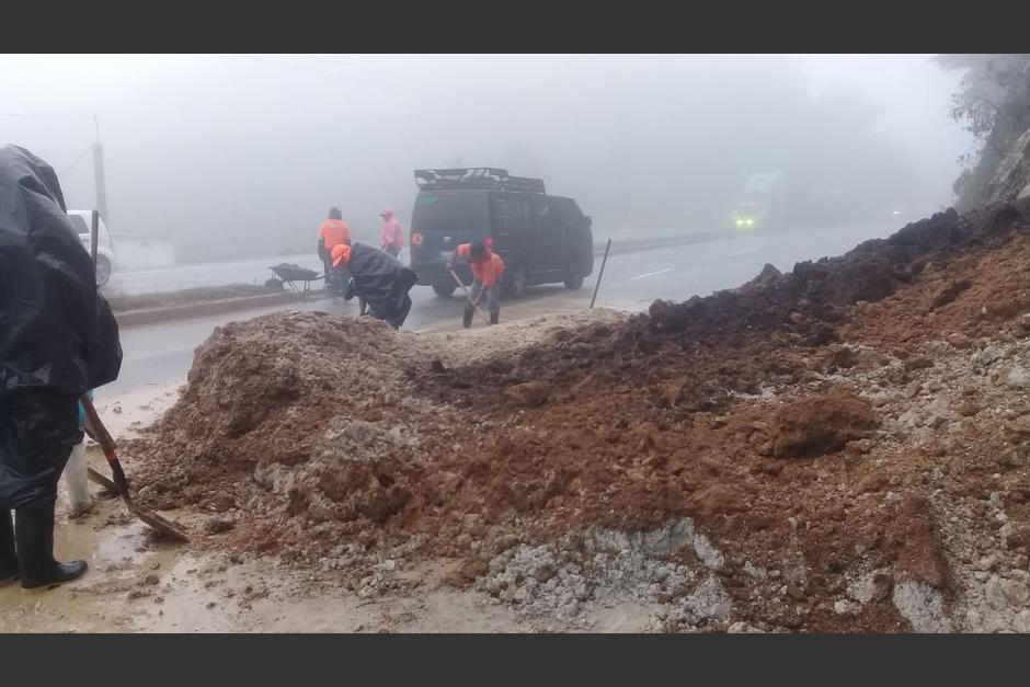Varios derrumbes e inundaciones han afectado a decenas de familias y algunas rutas en carretera. (Foto: Covial)