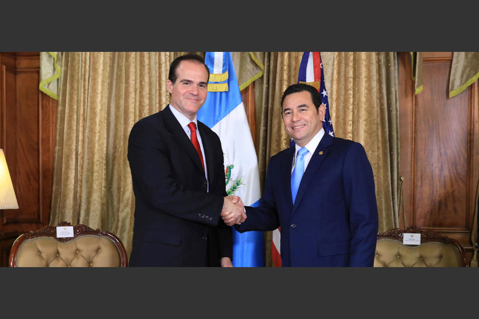 El asesor especial de Donald Trump, Mauricio Claver-Carone, visit&oacute; Guatemala en agosto pasado y se reuni&oacute; con Jimmy Morales. (Foto: Archivo/Soy502)