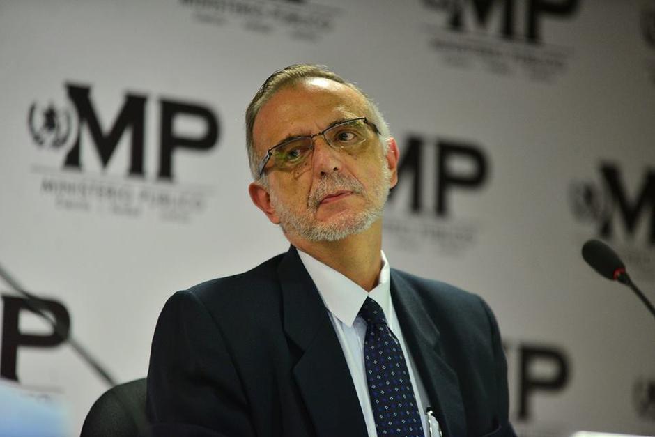 El excomisionado Iv&aacute;n Vel&aacute;squez sali&oacute; en defensa del exfiscal Andrei Gonz&aacute;lez. (Foto: Archivo/Soy502)
