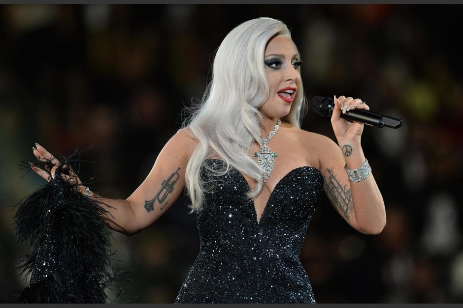 La cantante estuvo en una tina con hielo despu&eacute;s del doloroso accidente. (Foto: AFP)&nbsp;