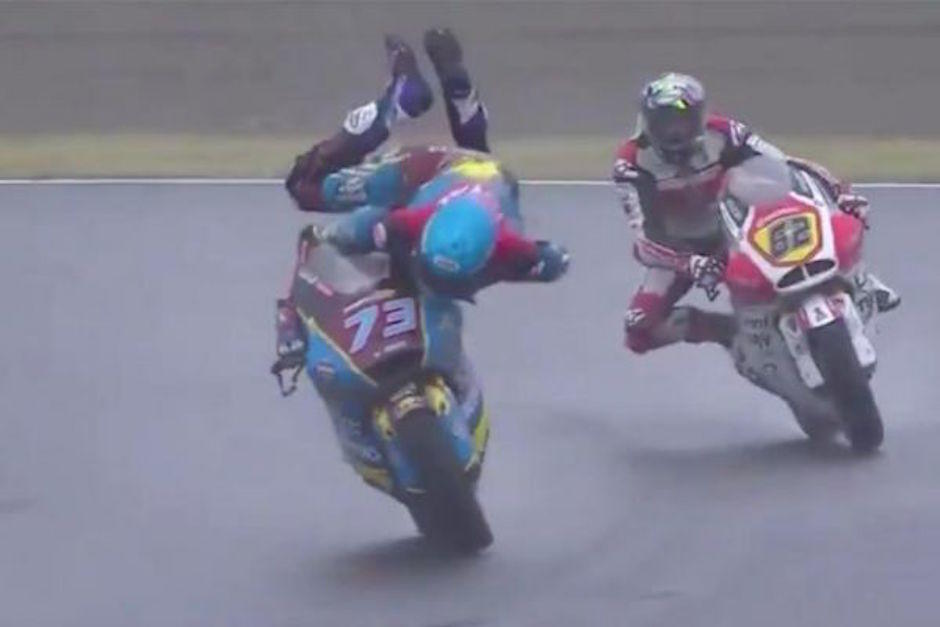 Alex Márquez se salvó de un accidente de una forma increíble. (Foto: Captura de video)