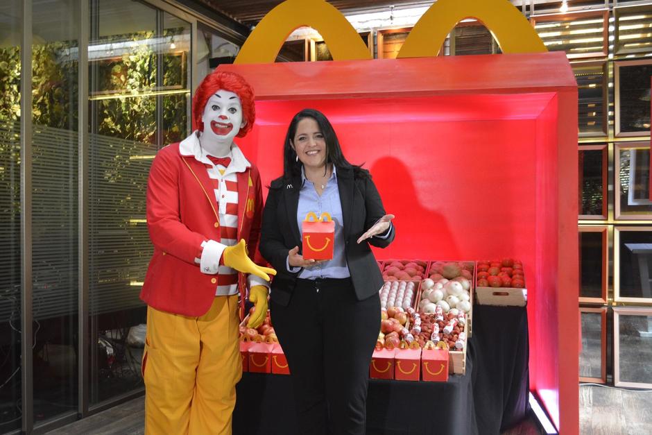 Desde el 12 de noviembre ofrecer&aacute;n jugo de manzana sin az&uacute;car a&ntilde;adida. (FOTO: Soy502)