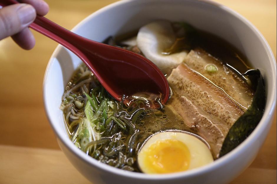 Kombu Ramen Shop es un lugar dedicado al ramen. (Foto: Wilder López/Soy502) 