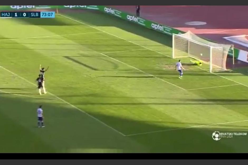 Todos pensaron que el tiro hab&iacute;a sido v&aacute;lido. (Foto: captura video)&nbsp;