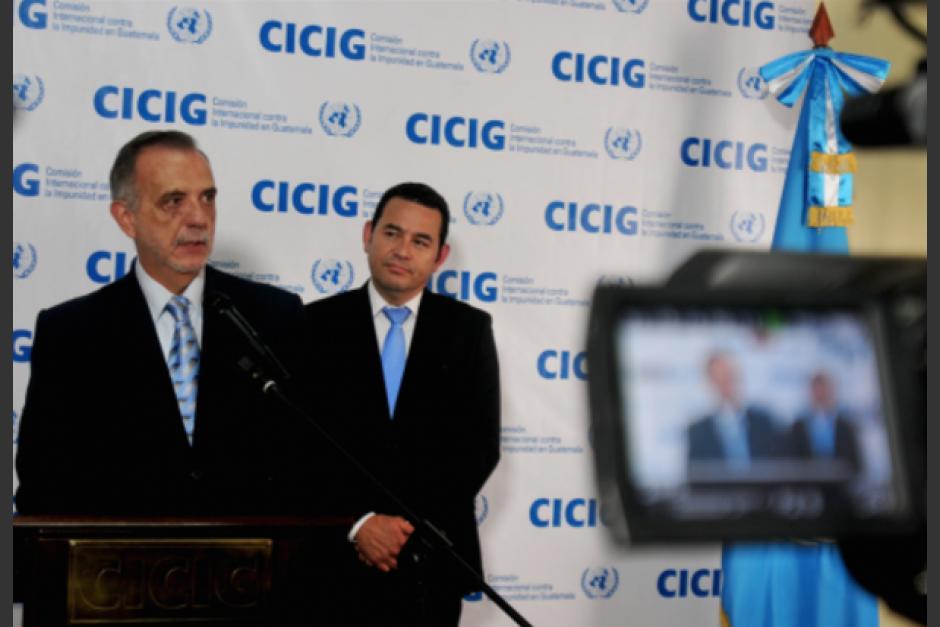 El comisionado Iv&aacute;n Vel&aacute;squez fue declarado "non grato" por Jimmy Morales, luego que se solicit&oacute; que se le retirara la inmunidad para investigarlo por una caso de corrupci&oacute;n. (Foto: Archivo/Soy502)