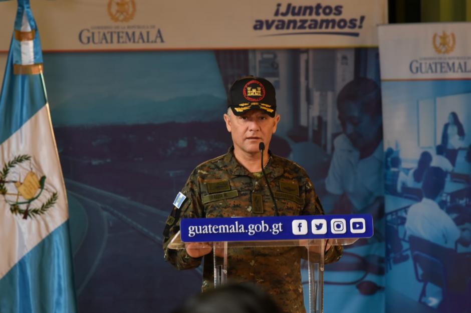 El ministro de la Defensa, Luis Miguel Ralda, explica los avances que dice tener el Gobierno en las áreas declaradas en Estado de Sitio. (Foto: AGN)
