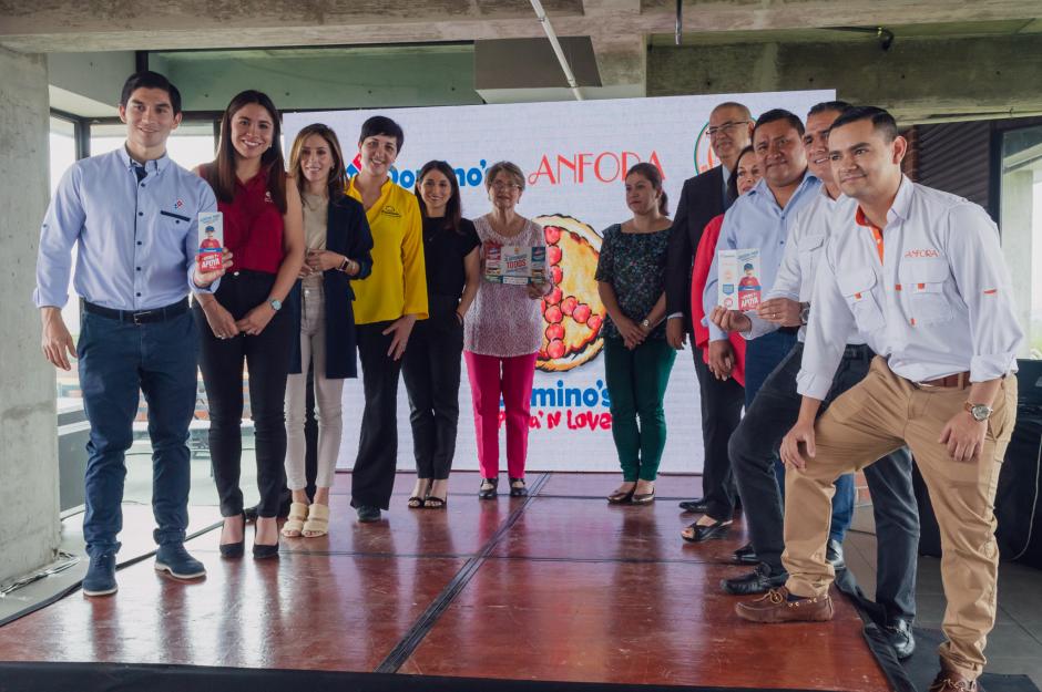 Por medio de la cuponera "Pizza N' Love" Domino's brinda la oportunidad de apoyar a fundaciones que trabajan en pro de los guatemaltecos mediante cupones con descuentos y promociones especiales para compartir con familiares y amigos.&nbsp;(Foto: Melissa Men&eacute;ndez/ Soy502)