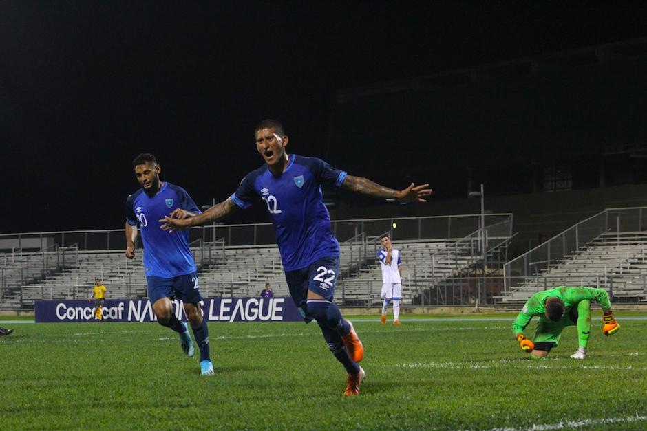 Stheven Robles el chico de la zona 18 que triunfa en el fútbol. (Foto: Javier del Cid/ACD)