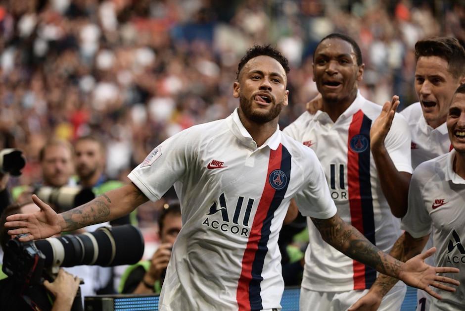 Neymar festeja su anotación con el PSG. (Foto: AFP)
