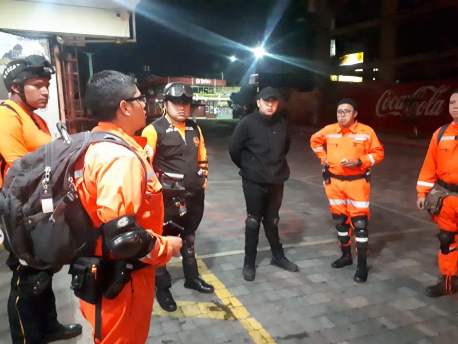 Elementos de los Bomberos Voluntarios han iniciado las operaciones para encontrar al grupo. (Foto: Bomberos Voluntarios)