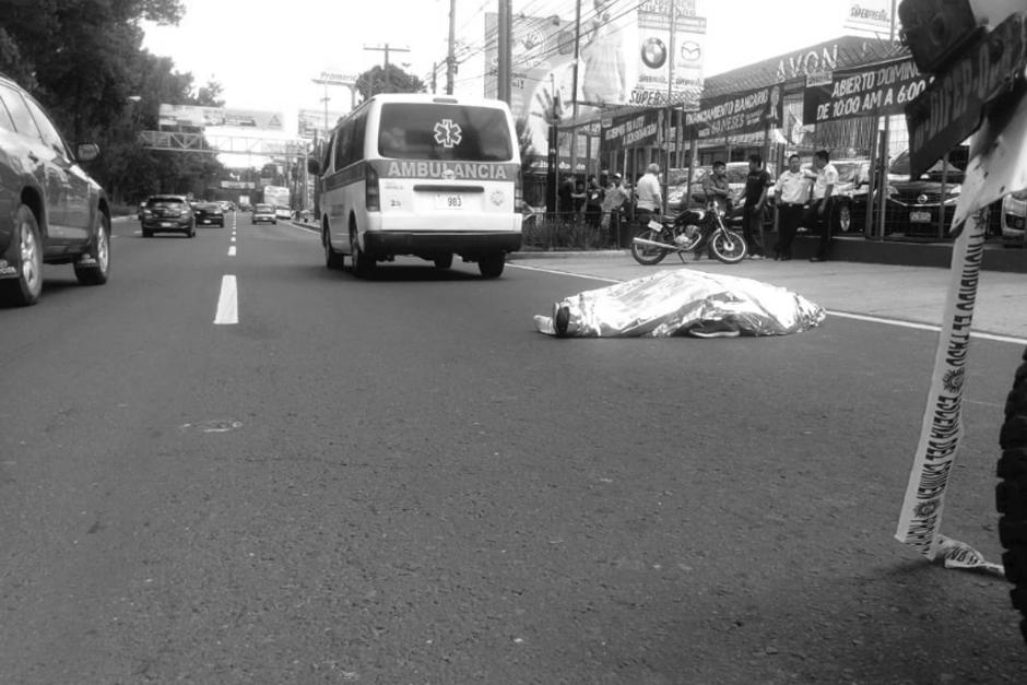 El hombre sufri&oacute; politraumatismo tras caer del bus. (Foto: Am&iacute;lcar Montejo/PMT)&nbsp;