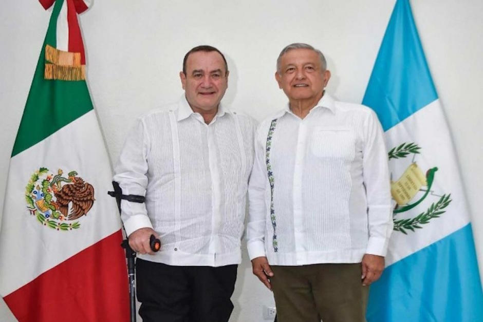 Alejandro Giammattei, presidente electo de Guatemala se reuni&oacute; con el mandatario de M&eacute;xico en Yucat&aacute;n. (Foto: SRE_mx)