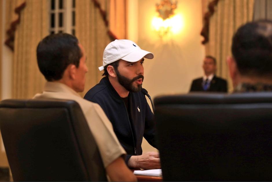El presidente de El Salvador orden&oacute; hacer patrullajes en helic&oacute;ptero durante toda la noche. (Foto: Presidencia El Salvador)&nbsp;
