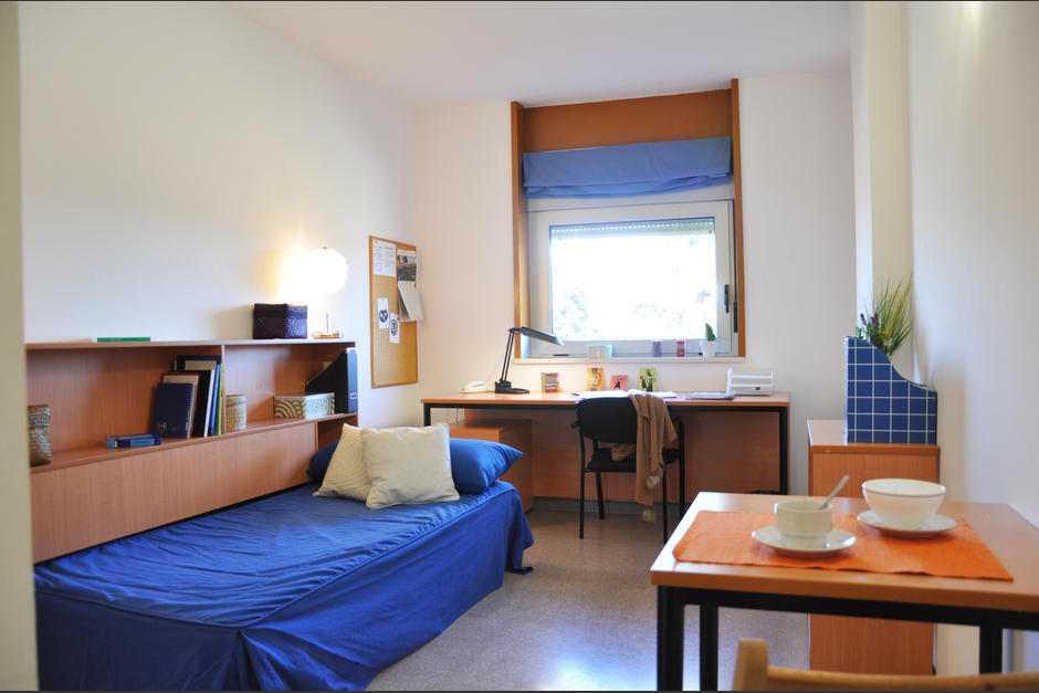 El chico llevaba varias semanas desaparecido y fue hasta que el fuerte hedor alert&oacute; a los otros estudiantes. (Foto: Erasmus)