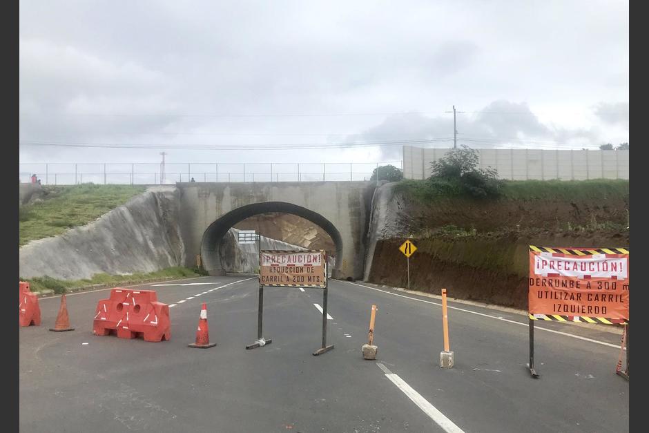 El Libramiento de Chimaltenango continúa cerrado luego de varios derrumbes. (Foto: Redes sociales)