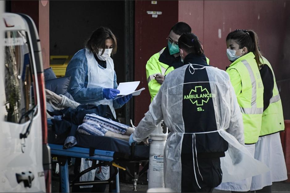 Las muertes en el mundo siguen en ascenso por el coronavirus. (Foto: AFP)&nbsp;